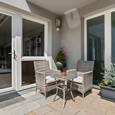 The Mountain View Apartman